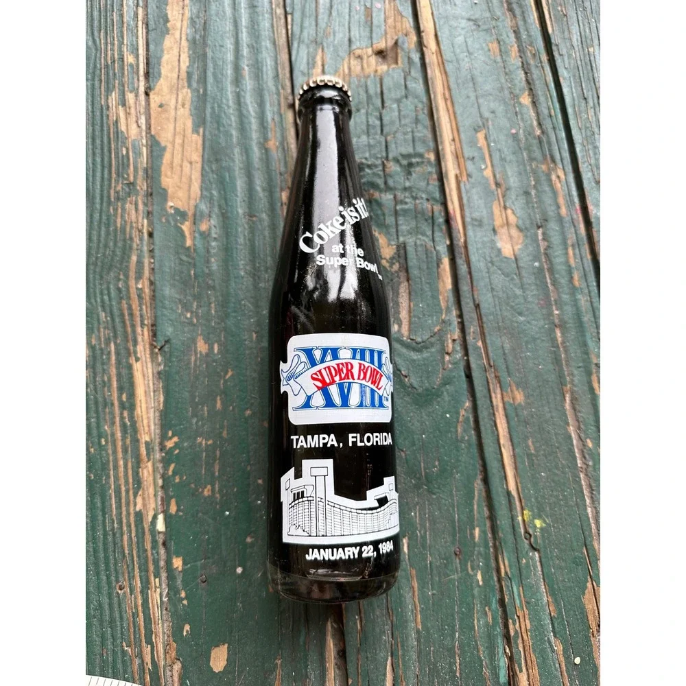Vintage 1984 Coca-Cola Super Bowl XVIII Tampa Florida 10oz Commemorative Bottle